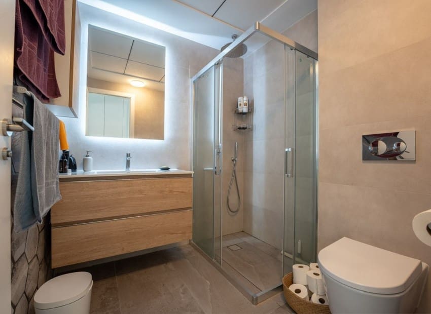 2 sypialnia Penthouse na sprzedaż w Torrevieja z basenem - 319 900 € (Ref: 9802782)