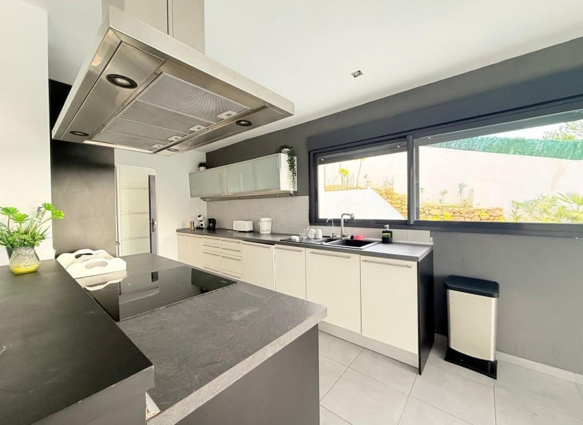 4 camera da letto Villa in vendita in Altea con piscina garage - 880.000 € (Rif: 9805398)