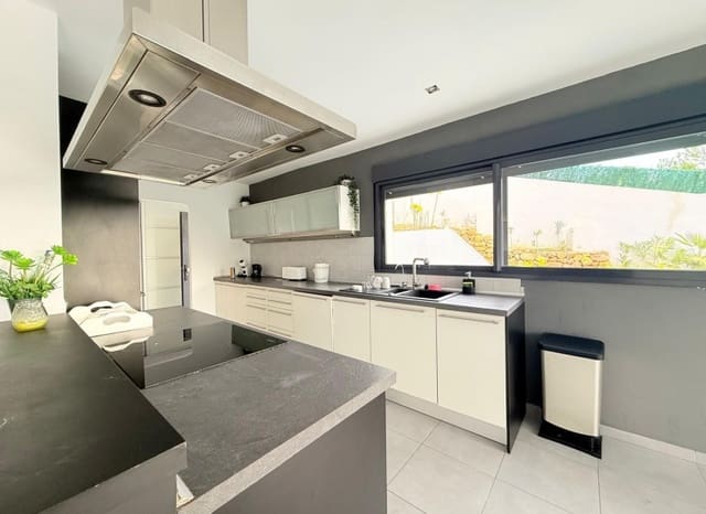 4 camera da letto Villa in vendita in Altea con piscina garage - 880.000 € (Rif: 9805398)