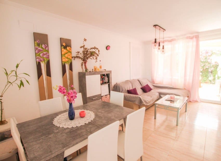 2 soveværelse Villa til salg i Calpe / Calp med swimmingpool - € 285.000 (Ref: 9805539)