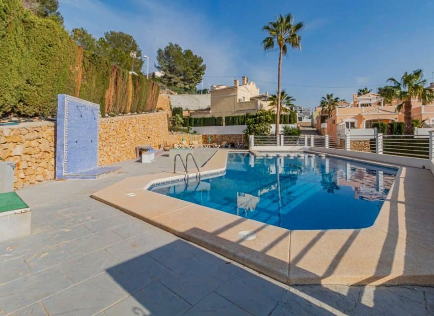 2 soveværelse Villa til salg i Calpe / Calp med swimmingpool - € 285.000 (Ref: 9805539)