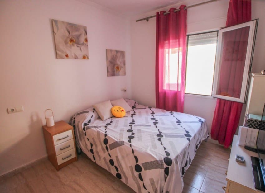 2 soveværelse Villa til salg i Calpe / Calp med swimmingpool - € 285.000 (Ref: 9805539)