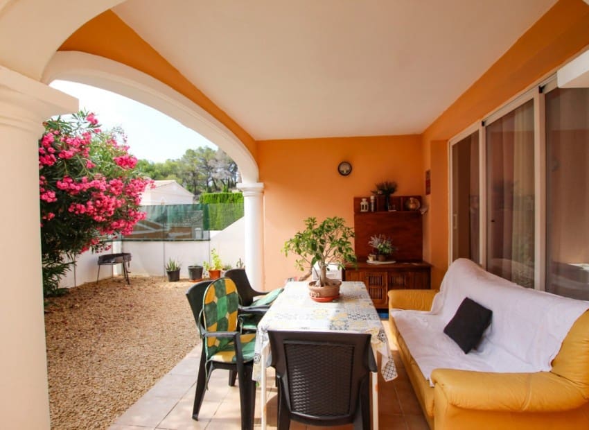 2 soveværelse Villa til salg i Calpe / Calp med swimmingpool - € 285.000 (Ref: 9805539)