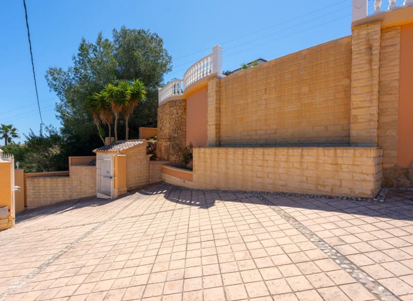 3 chambre Villa/Maison à vendre à Javea / Xabia avec piscine - 625 000 € (Ref: 9805541)