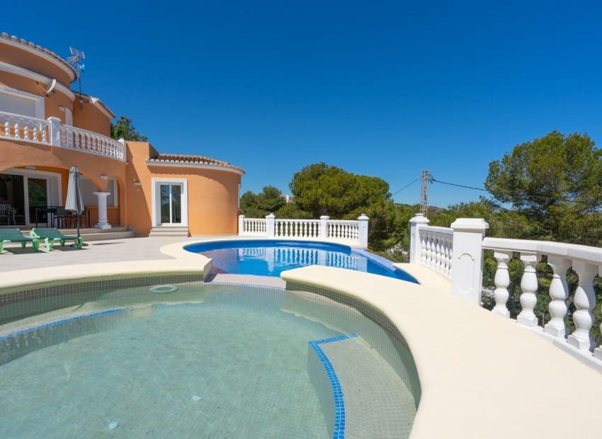 3 chambre Villa/Maison à vendre à Javea / Xabia avec piscine - 625 000 € (Ref: 9805541)