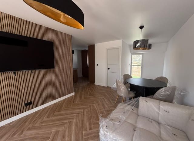 4 quarto Moradia para venda em Escandinavia - Cautivador, Alfaz del Pi / L'Alfàs del Pi com piscina - 395 000 € (Ref: 9821018)