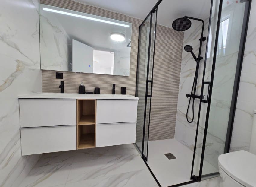 4 quarto Moradia para venda em Alfaz del Pi / L'Alfas del Pi com piscina - 395 000 € (Ref: 9821018)