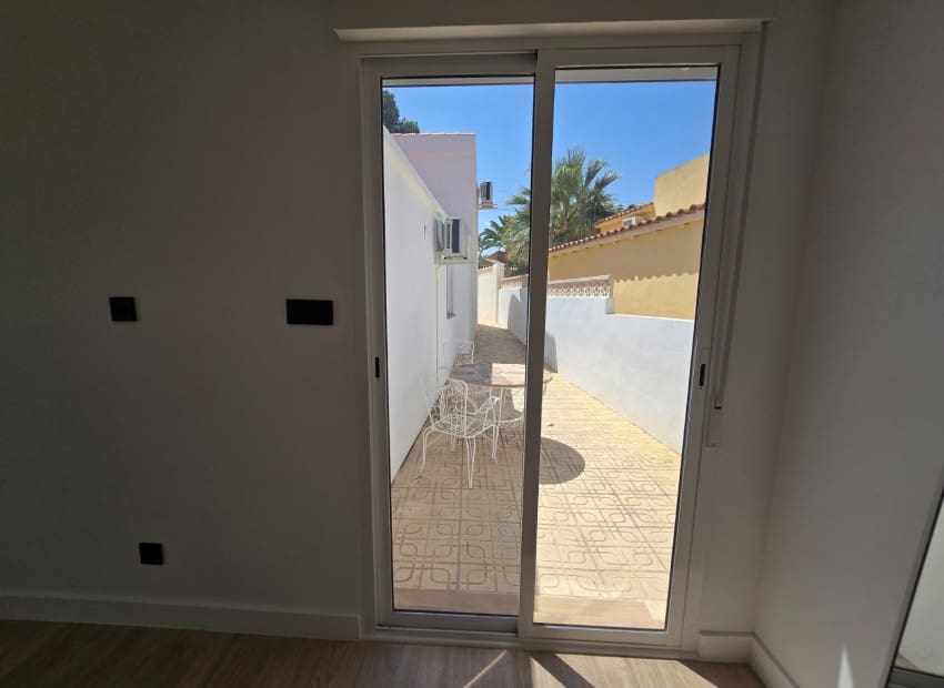 4 quarto Moradia para venda em Alfaz del Pi / L'Alfas del Pi com piscina - 395 000 € (Ref: 9821018)