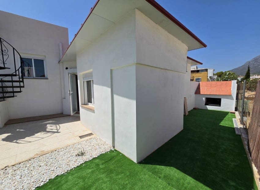 4 quarto Moradia para venda em Alfaz del Pi / L'Alfas del Pi com piscina - 395 000 € (Ref: 9821018)