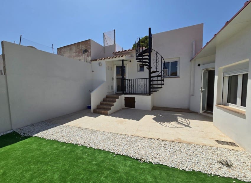 4 quarto Moradia para venda em Alfaz del Pi / L'Alfas del Pi com piscina - 395 000 € (Ref: 9821018)