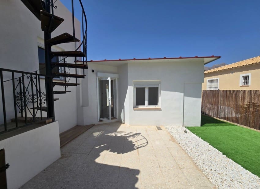 4 quarto Moradia para venda em Alfaz del Pi / L'Alfas del Pi com piscina - 395 000 € (Ref: 9821018)