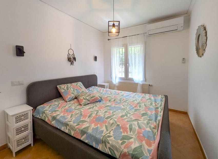Chalet de 4 habitaciones en Dénia en venta con piscina - 565.000 € (Ref: 9827496)