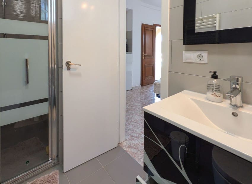 Chalet de 4 habitaciones en Dénia en venta con piscina - 565.000 € (Ref: 9827496)