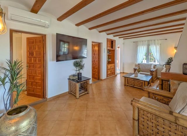 Chalet de 4 habitaciones en La Pedrera - Vessanes, Dénia en venta con piscina - 565.000 € (Ref: 9827496)