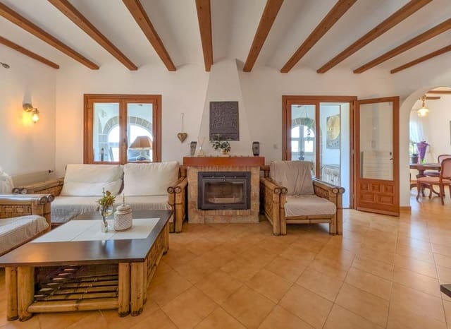 Chalet de 4 habitaciones en La Pedrera - Vessanes, Dénia en venta con piscina - 565.000 € (Ref: 9827496)
