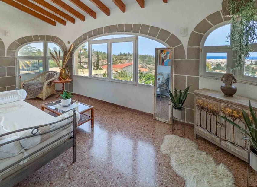 Chalet de 4 habitaciones en Dénia en venta con piscina - 565.000 € (Ref: 9827496)
