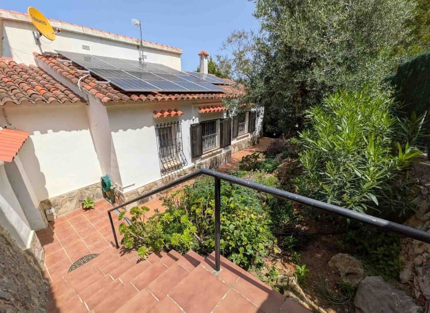 Chalet de 4 habitaciones en Dénia en venta con piscina - 565.000 € (Ref: 9827496)
