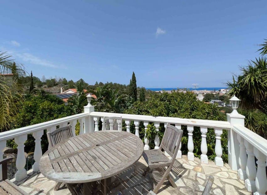 Chalet de 4 habitaciones en Dénia en venta con piscina - 565.000 € (Ref: 9827496)