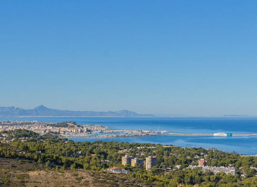 Chalet de 4 habitaciones en Dénia en venta con piscina - 565.000 € (Ref: 9827496)
