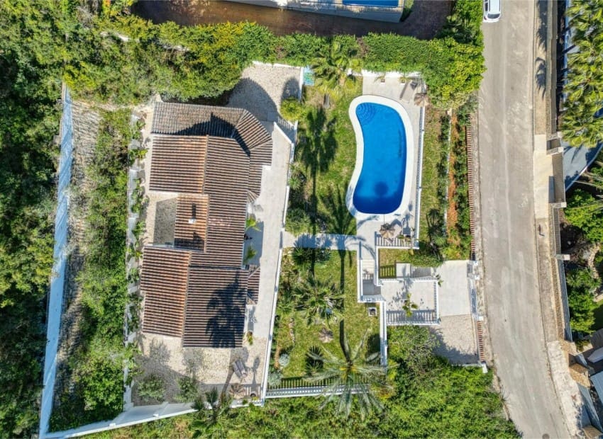 3 sypialnia Willa na sprzedaż w Javea / Xabia z basenem - 995 000 € (Ref: 9827497)