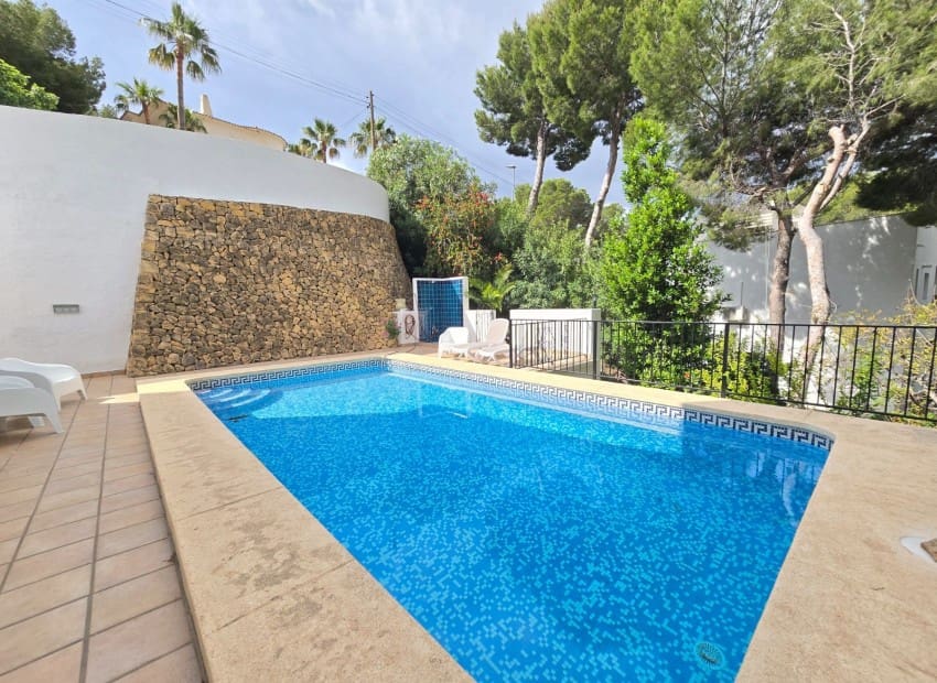 3 bedroom Villa for sale in Altea la Vella with pool - € 545,000 (Ref: 9841091)