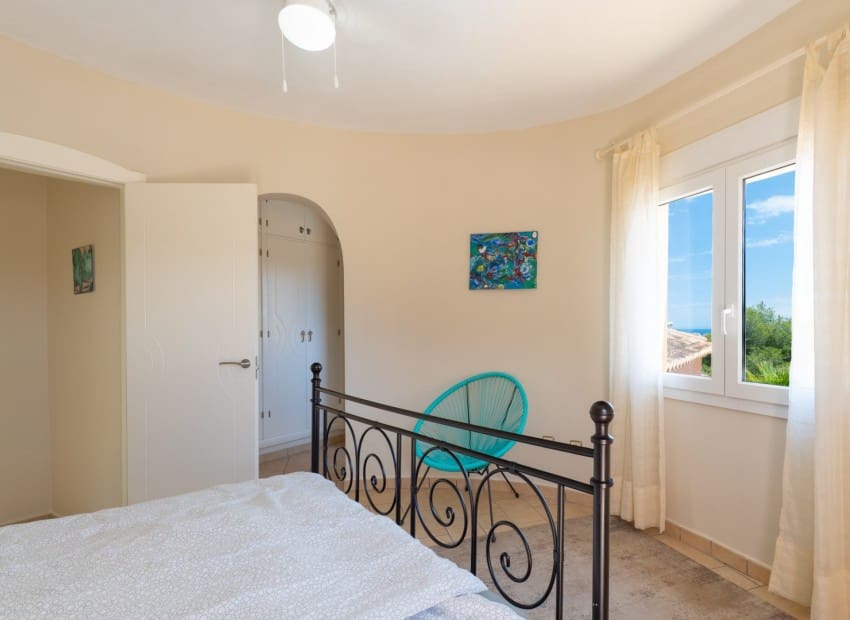 Chalet de 3 habitaciones en Javea / Xàbia en venta con piscina - 750.000 € (Ref: 9841704)