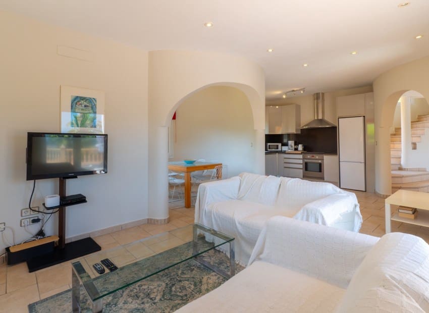 Chalet de 3 habitaciones en Javea / Xàbia en venta con piscina - 750.000 € (Ref: 9841704)
