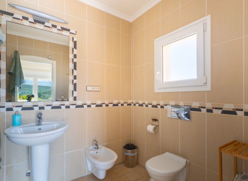 Chalet de 3 habitaciones en Javea / Xàbia en venta con piscina - 750.000 € (Ref: 9841704)