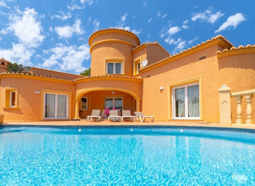 Chalet de 3 habitaciones en Javea / Xàbia en venta con piscina - 750.000 € (Ref: 9841704)