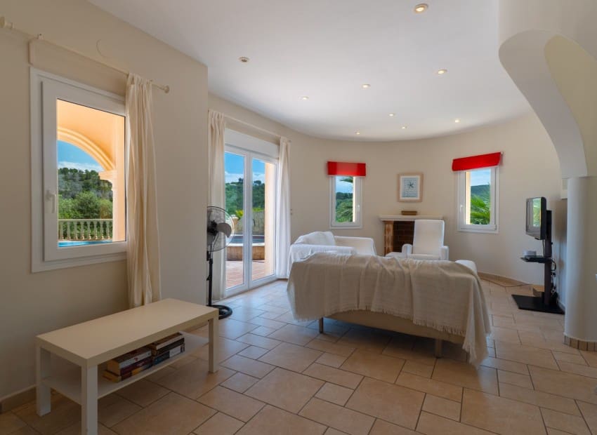 Chalet de 3 habitaciones en Javea / Xàbia en venta con piscina - 750.000 € (Ref: 9841704)