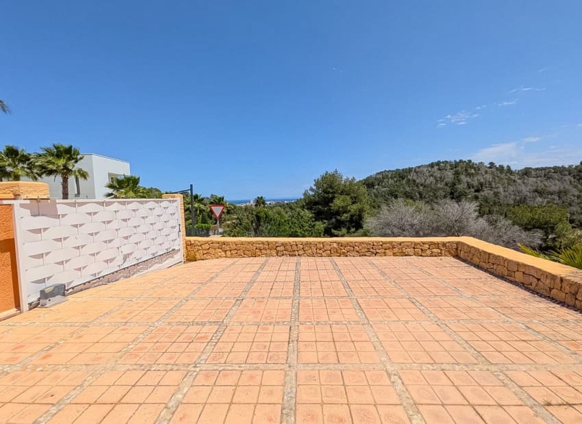 Chalet de 3 habitaciones en Javea / Xàbia en venta con piscina - 750.000 € (Ref: 9841704)