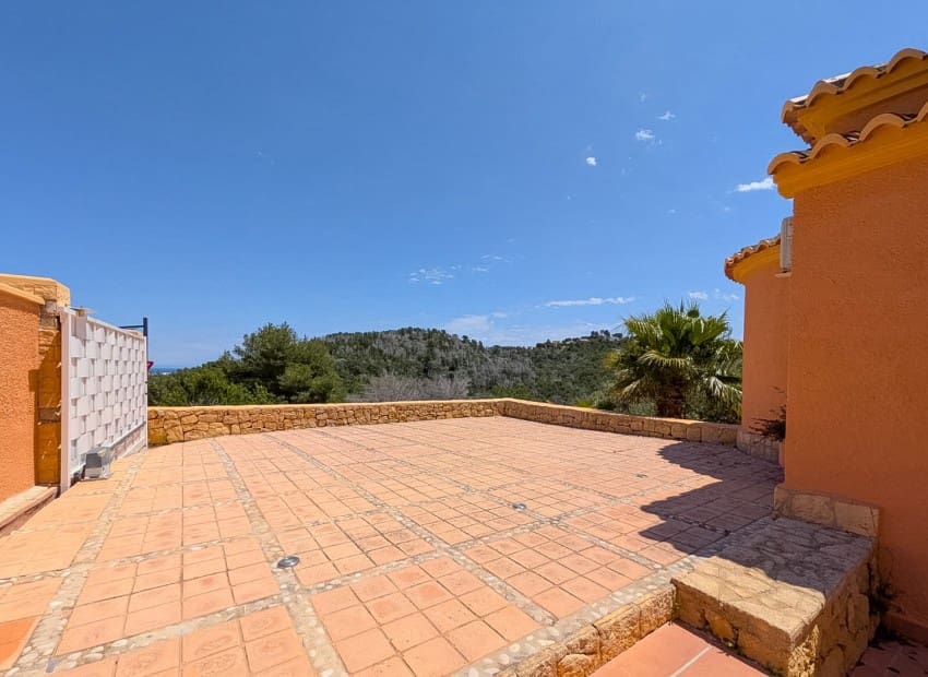 Chalet de 3 habitaciones en Javea / Xàbia en venta con piscina - 750.000 € (Ref: 9841704)