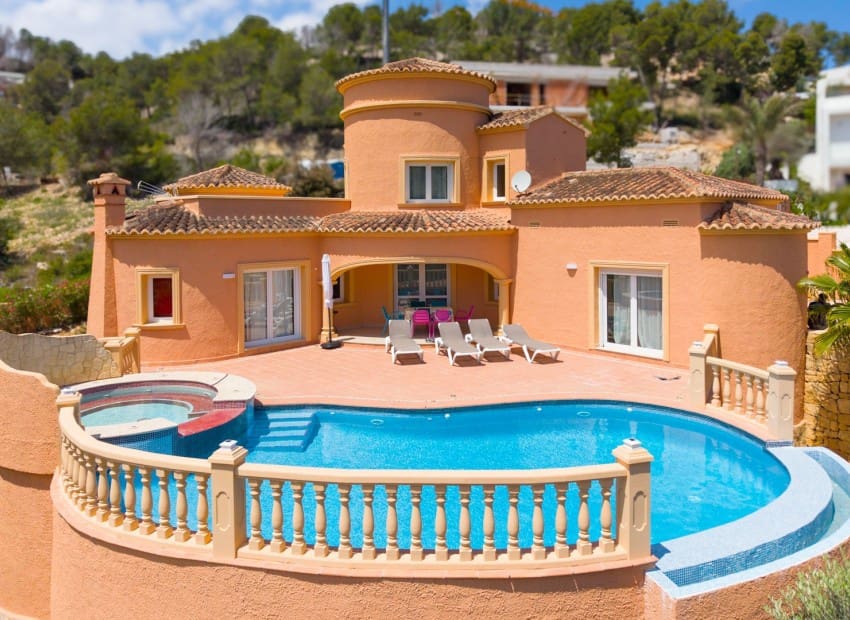 Chalet de 3 habitaciones en Javea / Xàbia en venta con piscina - 750.000 € (Ref: 9841704)