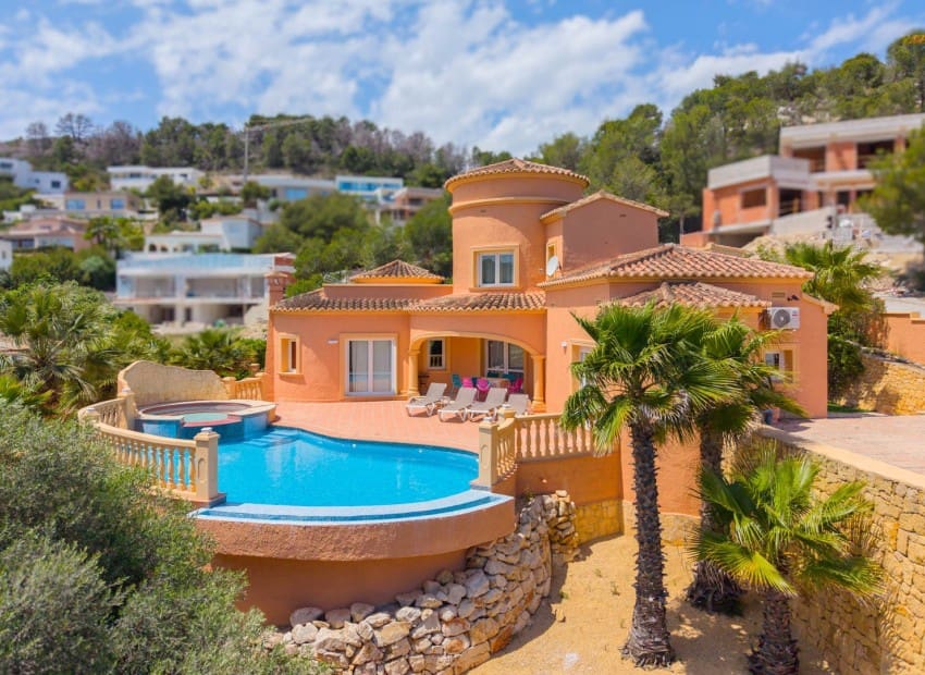 Chalet de 3 habitaciones en Javea / Xàbia en venta con piscina - 750.000 € (Ref: 9841704)