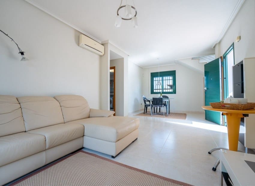 Chalet de 3 habitaciones en Ciudad Quesada en venta con piscina garaje - 330.000 € (Ref: 9844371)