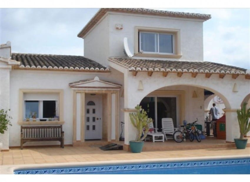 3 chambre Villa/Maison à vendre à Calpe / Calp avec piscine garage - 800 000 € (Ref: 9865917)