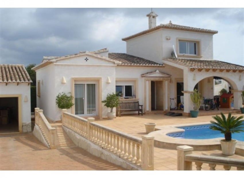 3 chambre Villa/Maison à vendre à Calpe / Calp avec piscine garage - 800 000 € (Ref: 9865917)