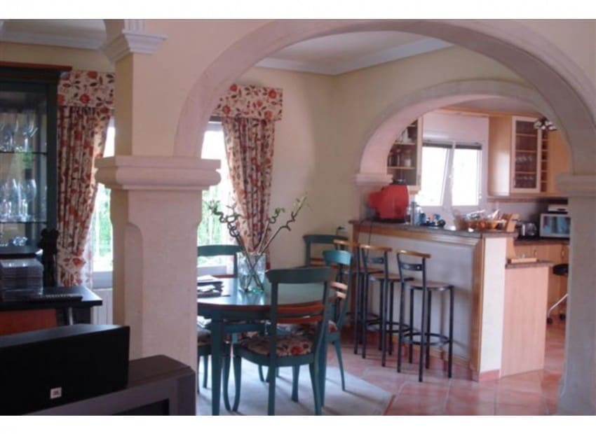 3 chambre Villa/Maison à vendre à Calpe / Calp avec piscine garage - 800 000 € (Ref: 9865917)