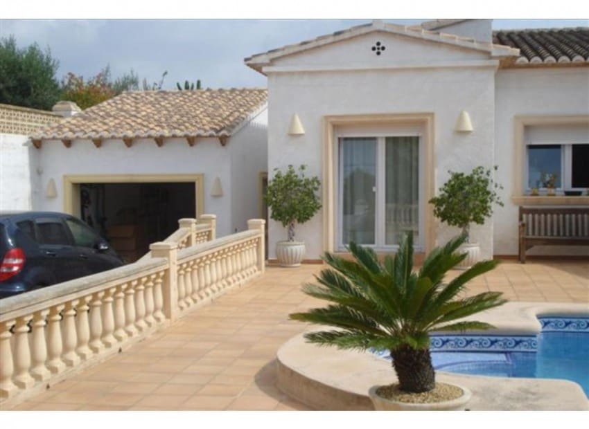 3 chambre Villa/Maison à vendre à Calpe / Calp avec piscine garage - 800 000 € (Ref: 9865917)