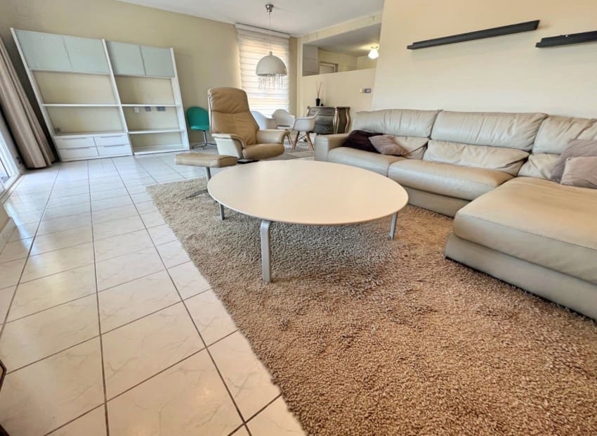 2 bedroom Apartment for sale in Albir with pool - € 449,000 (Ref: 9865918)
