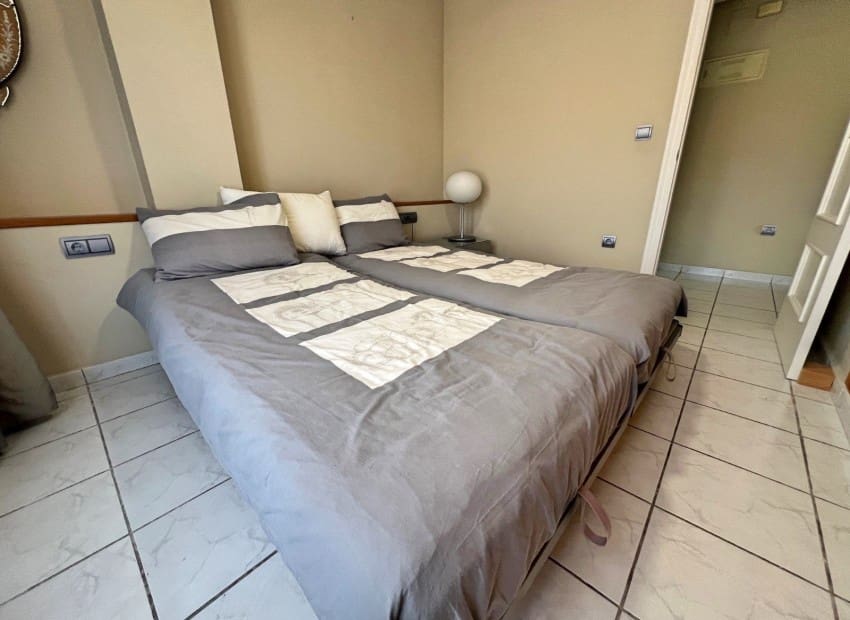 2 bedroom Apartment for sale in Albir with pool - € 449,000 (Ref: 9865918)