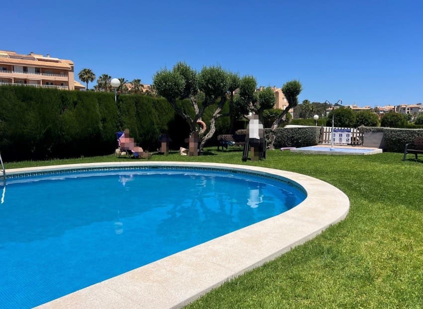 2 bedroom Apartment for sale in Albir with pool - € 449,000 (Ref: 9865918)
