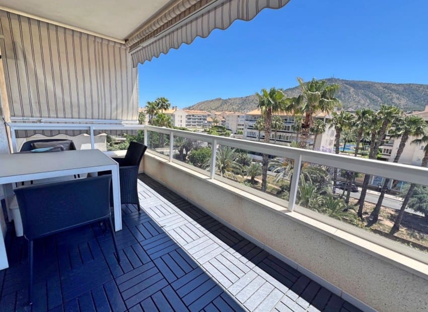 2 bedroom Apartment for sale in Albir with pool - € 449,000 (Ref: 9865918)