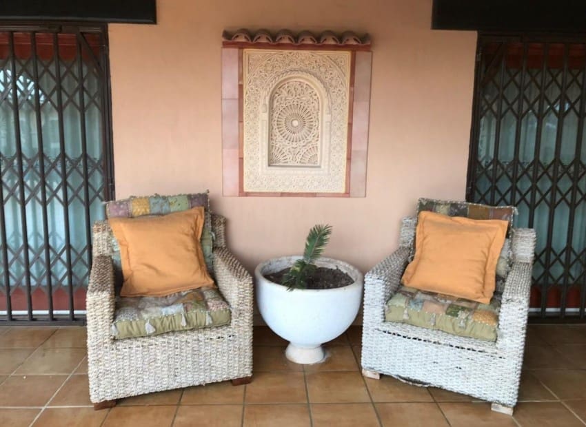 5 bedroom Villa for sale in Benissa with pool garage - € 1,395,000 (Ref: 9865920)