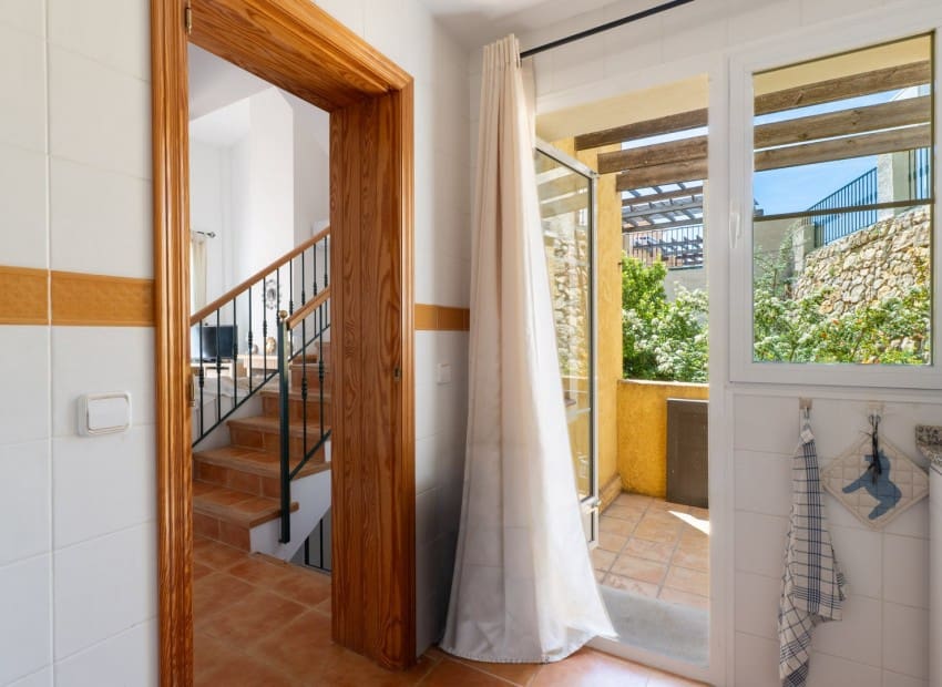 2 makuuhuone Huvila myytävänä paikassa Altea - 340 000 € (Ref: 9880289)