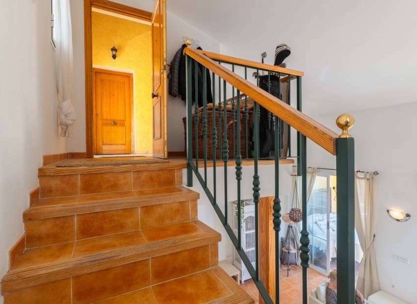 2 makuuhuone Huvila myytävänä paikassa Altea - 340 000 € (Ref: 9880289)