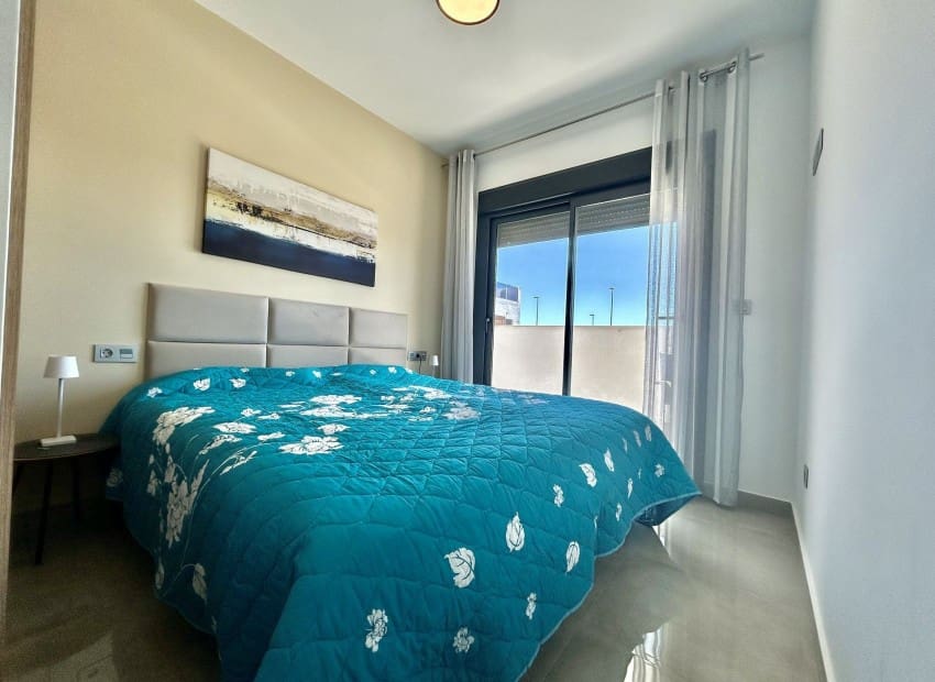 2 slaapkamer Appartement te koop in Pilar de la Horadada met zwembad garage - € 330.000 (Ref: 9895348)