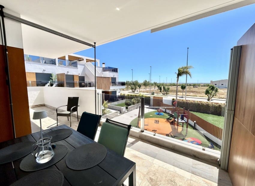 2 slaapkamer Appartement te koop in Pilar de la Horadada met zwembad garage - € 330.000 (Ref: 9895348)