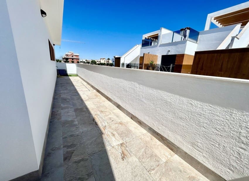 2 slaapkamer Appartement te koop in Pilar de la Horadada met zwembad garage - € 330.000 (Ref: 9895348)