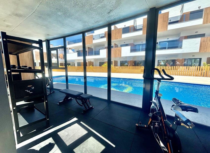 2 slaapkamer Appartement te koop in Pilar de la Horadada met zwembad garage - € 330.000 (Ref: 9895348)